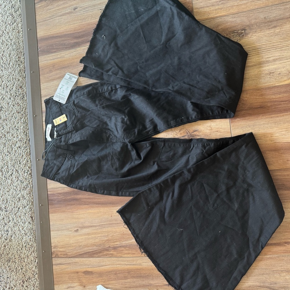 Black Wide-Leg Jeans